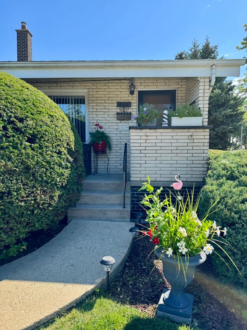 1247 S Mannheim Road #3, Westchester, IL 60154