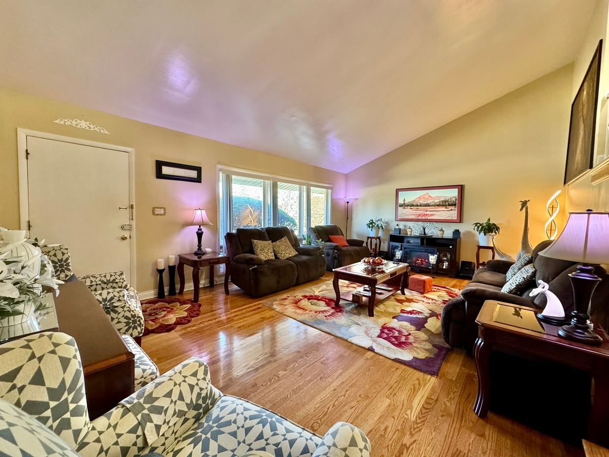 1247 S Mannheim Road #3, Westchester, IL 60154