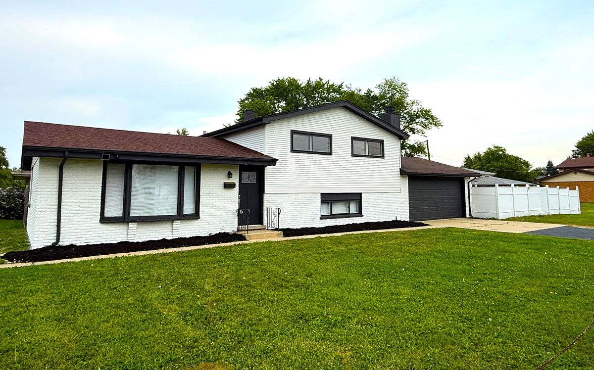 15333 Dante Avenue, Dolton, IL 60419