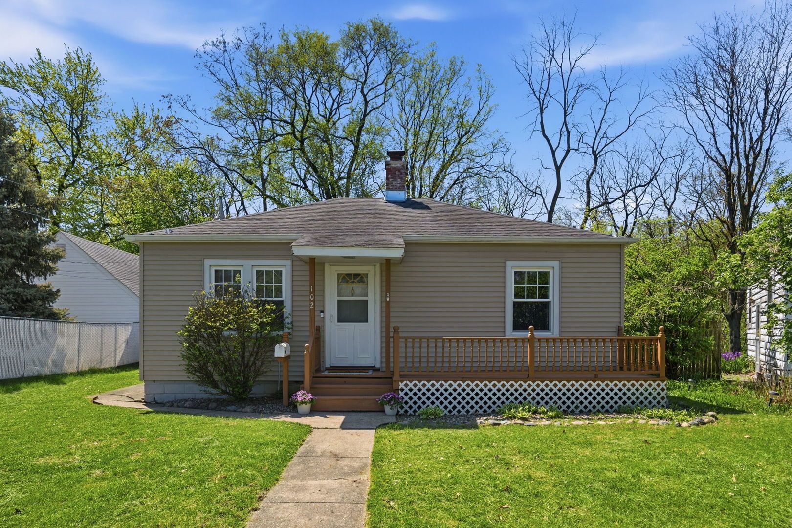 102 18th Avenue — Moline, IL 61265