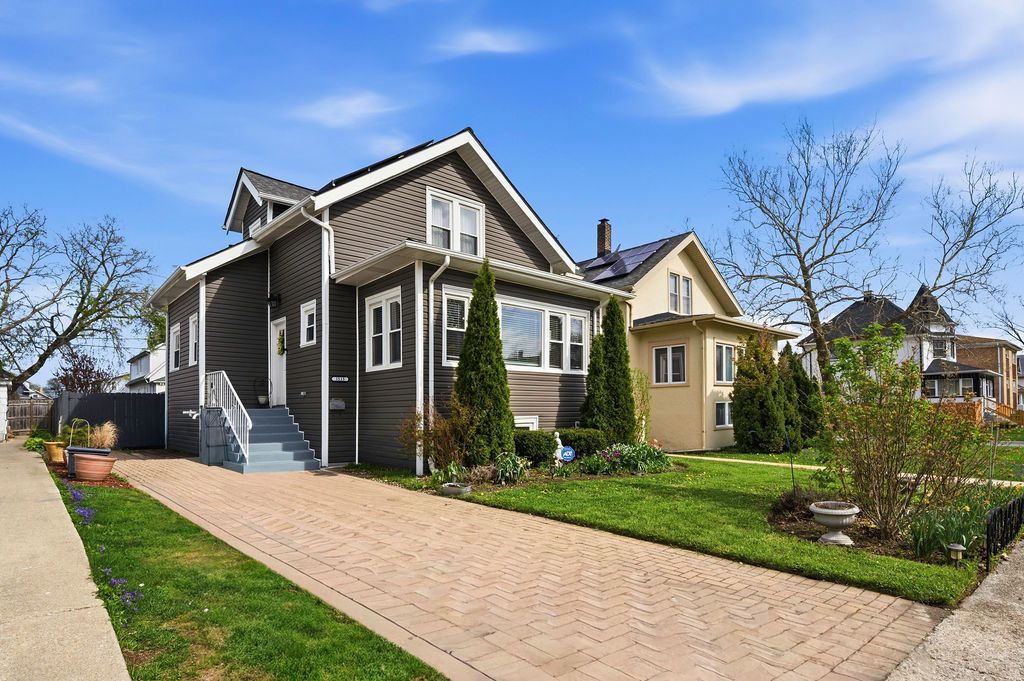 1515 S 3rd Avenue — Maywood, IL 60153