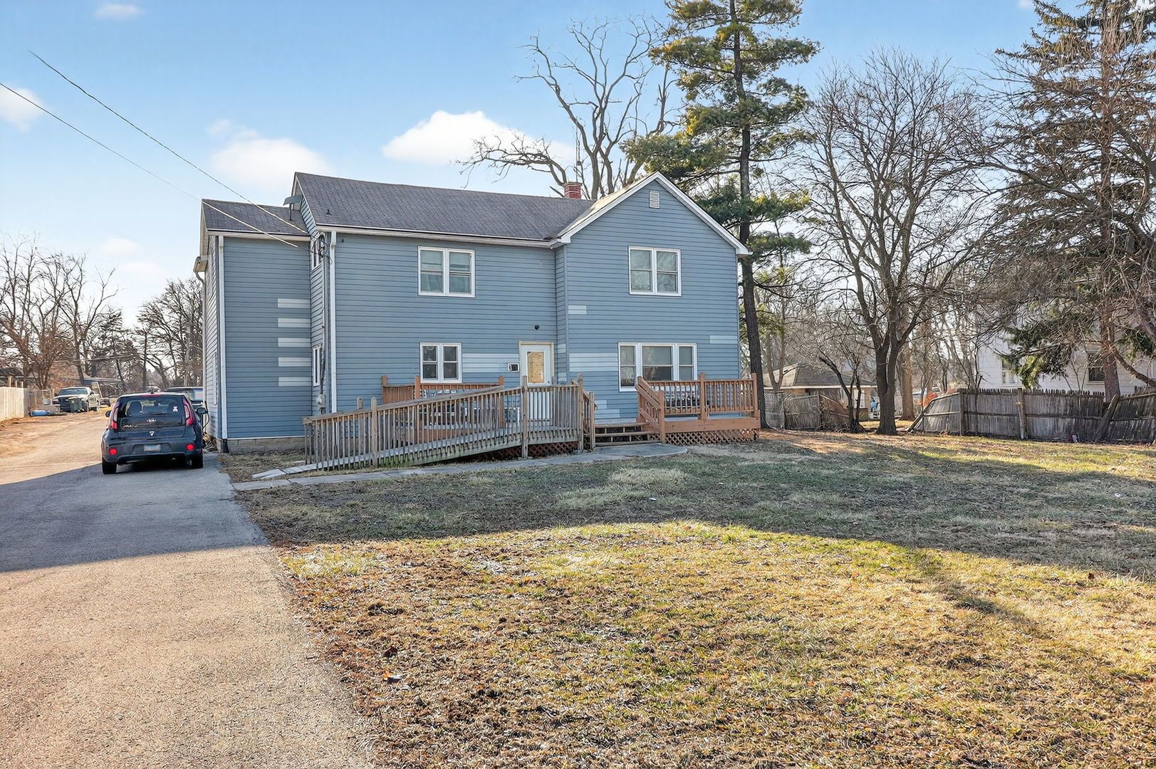 325 Oldfield Road — Downers Grove, IL 60516