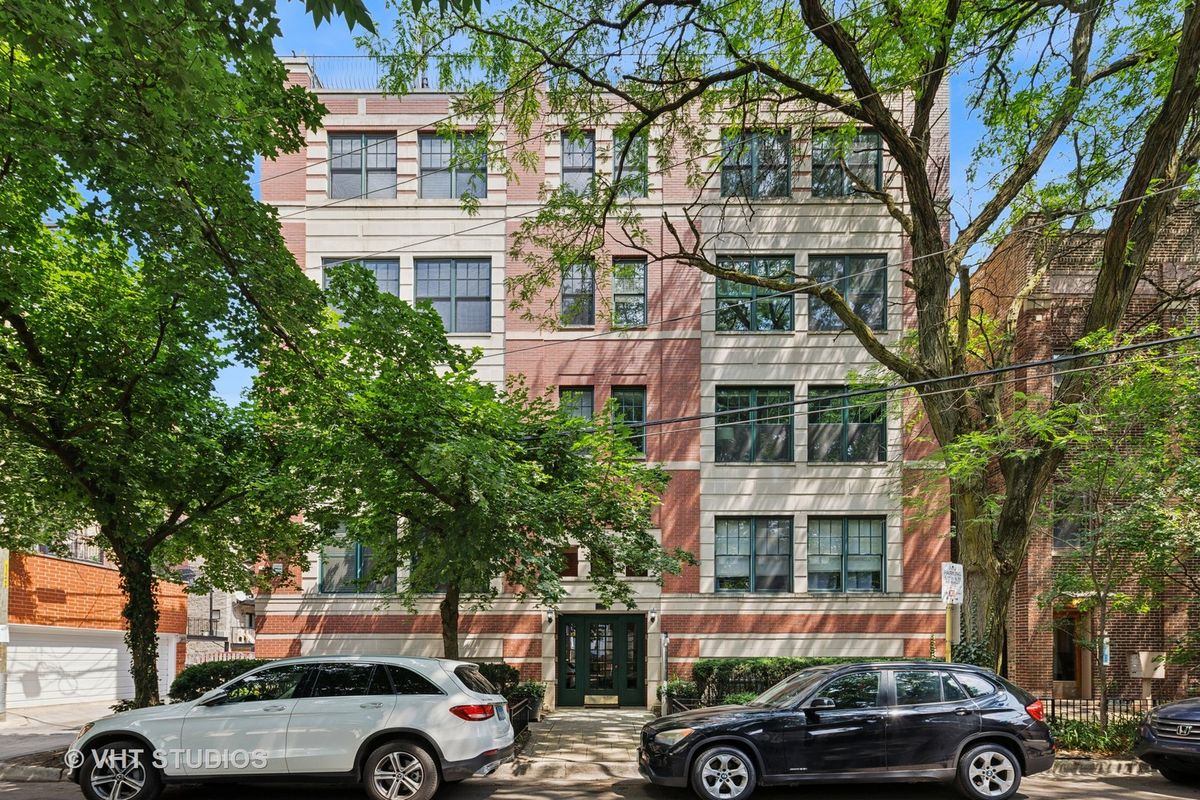 3121 Orchard Street, Chicago, IL 60657