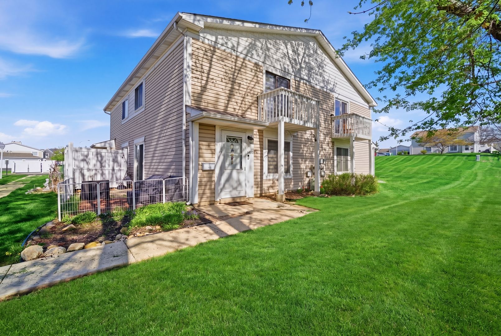 1495 Cornell Court #1495 — Hoffman Estates, IL 60169