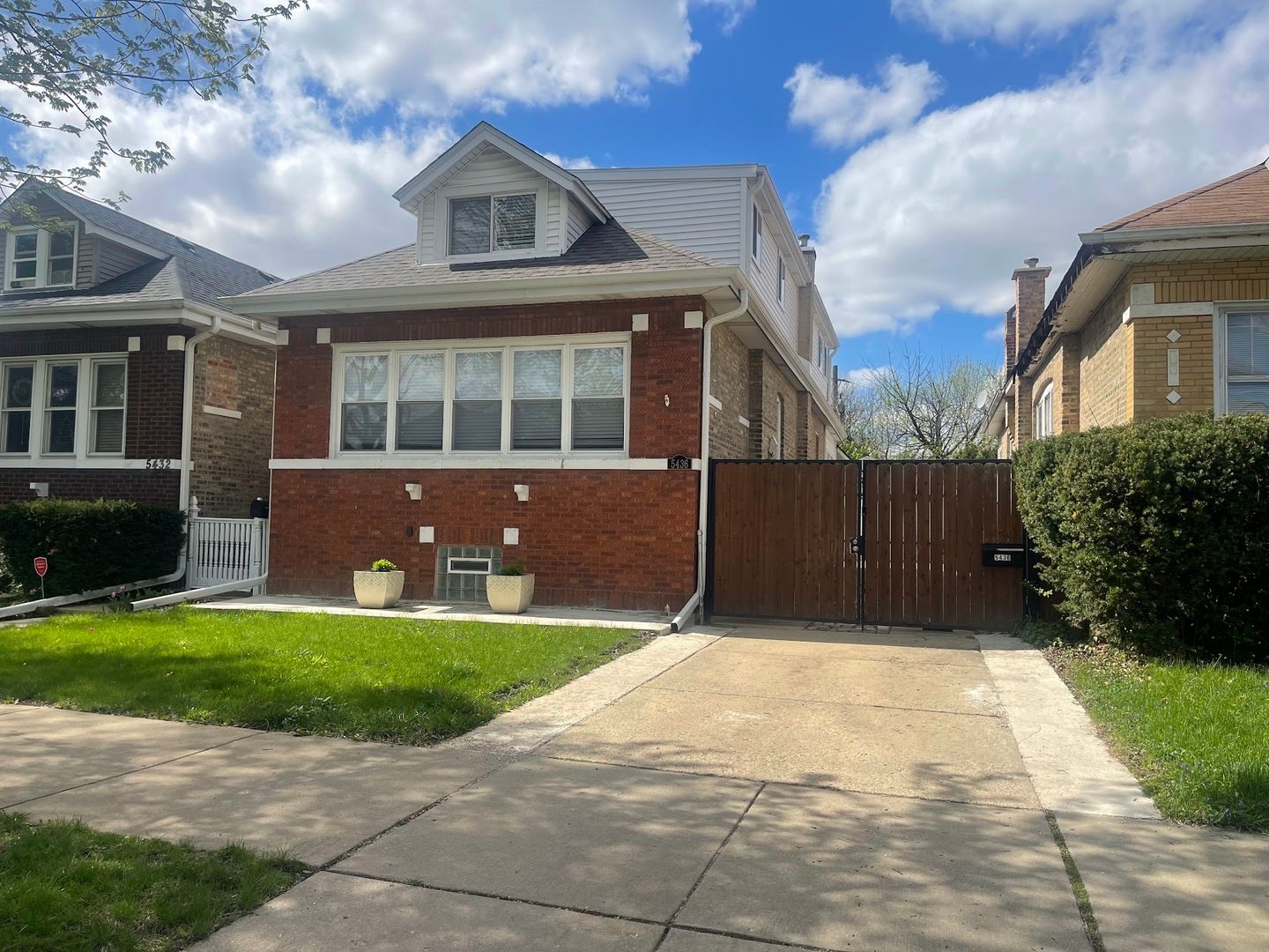 5436 N Lynch Avenue — Chicago, IL 60630