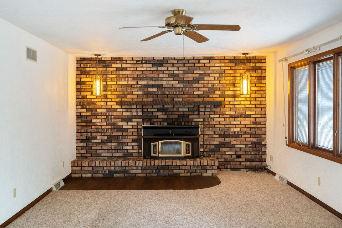 67 Crestview Drive, Geneseo, IL 61254