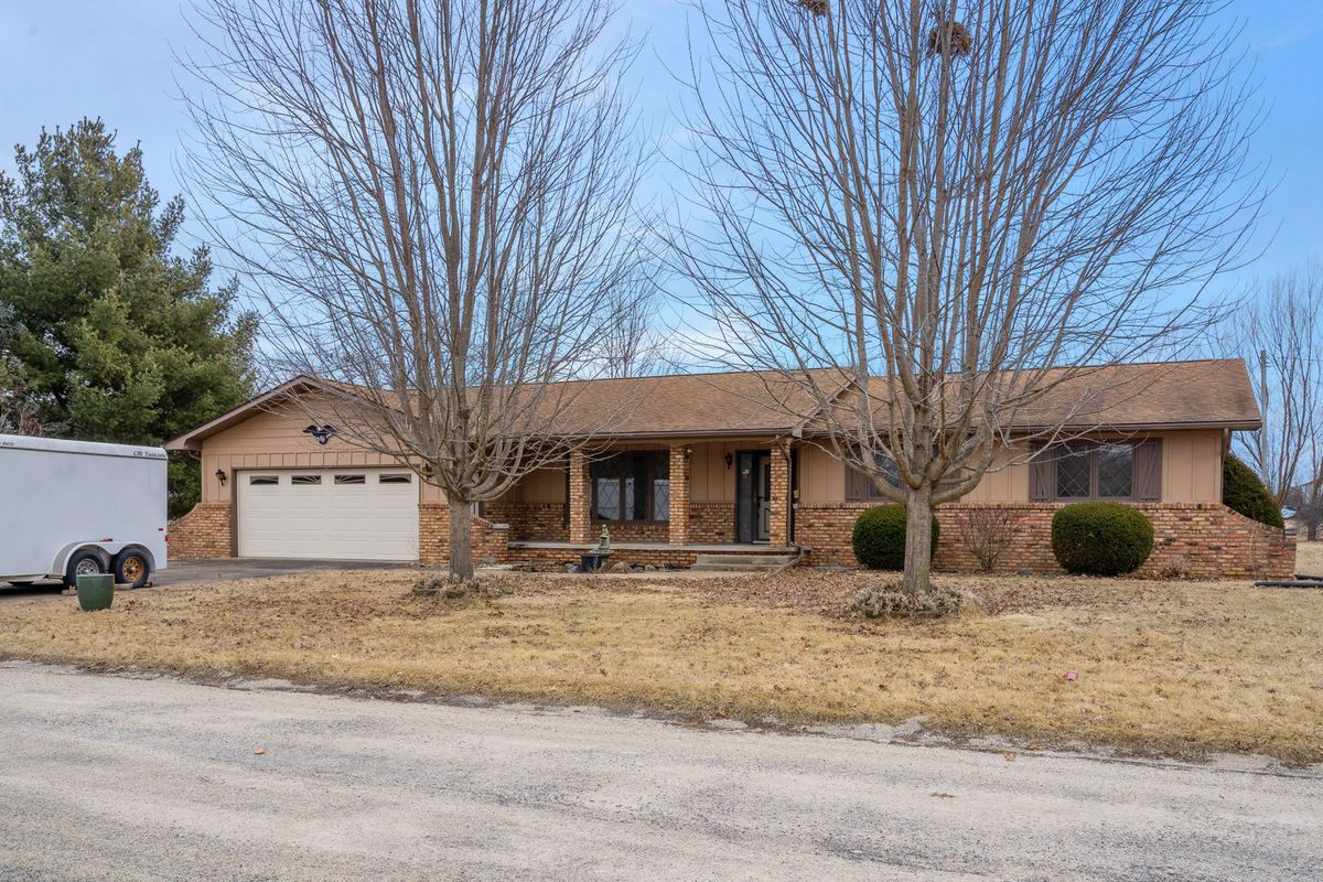 67 Crestview Drive, Geneseo, IL 61254