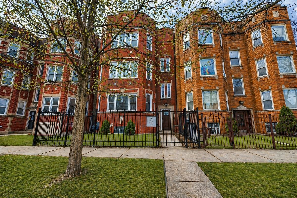 7944 Ellis Avenue, Chicago, IL 60619
