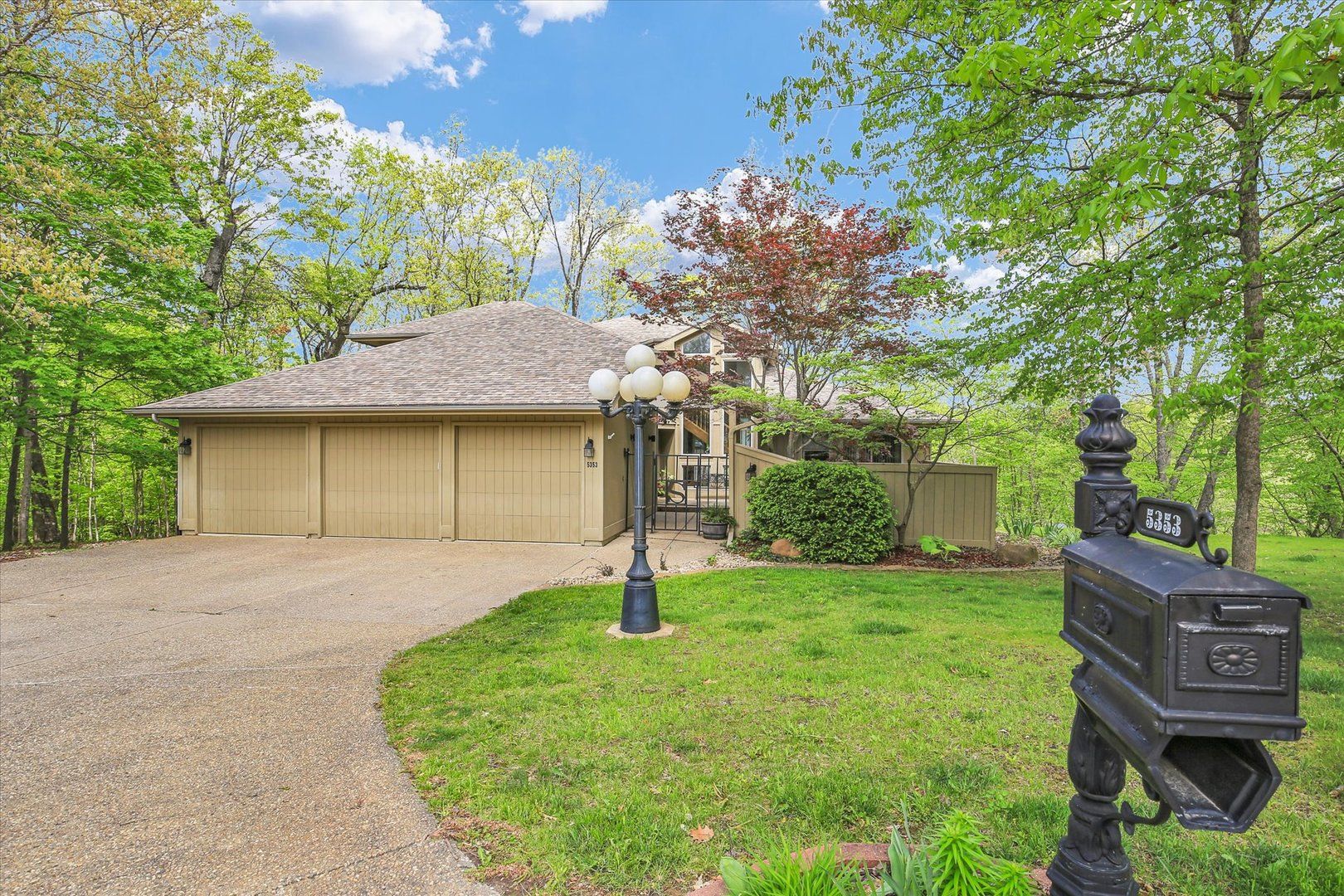 5353 Bailey Avenue — Clinton, IL 61727