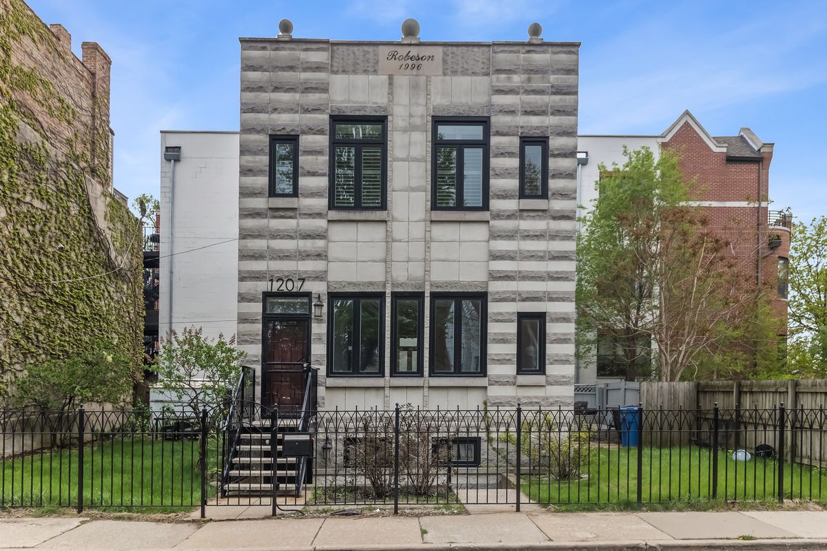1207 44th Place, Chicago, IL 60653