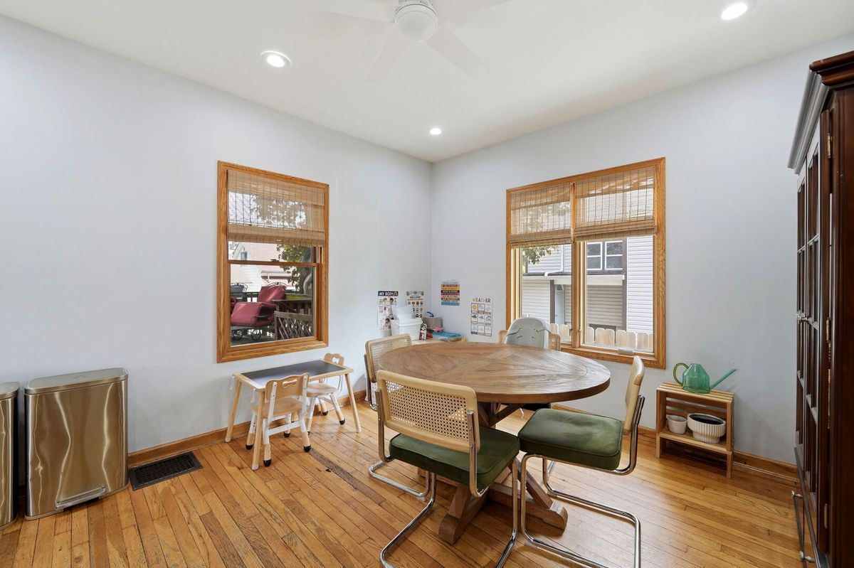 4133 Joliet Avenue, Lyons, IL 60534