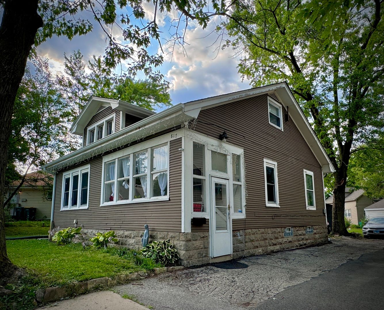 817 Cochrane Avenue — Joliet, IL 60436