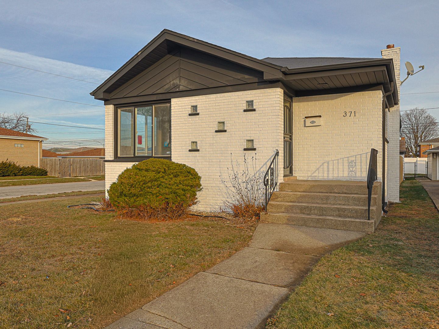 371 Bensley Avenue — Calumet City, IL 60409