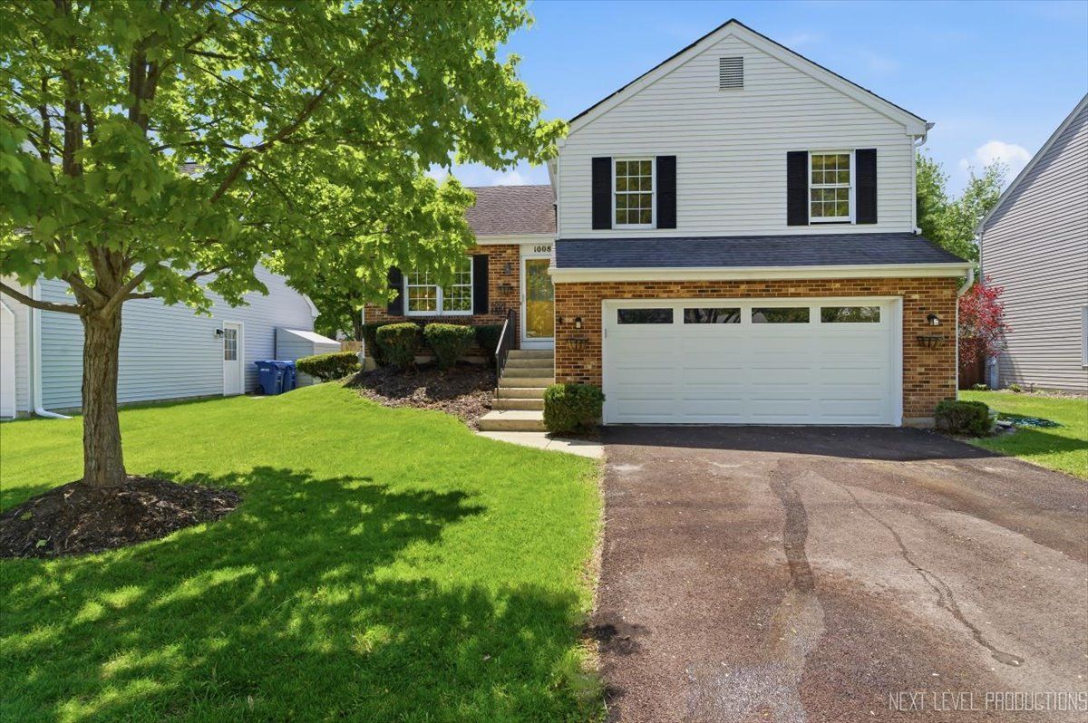 1008 Westfield Course — Geneva, IL 60134