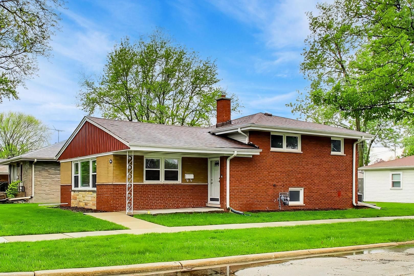 346 Kemman Avenue — La Grange Park, IL 60526