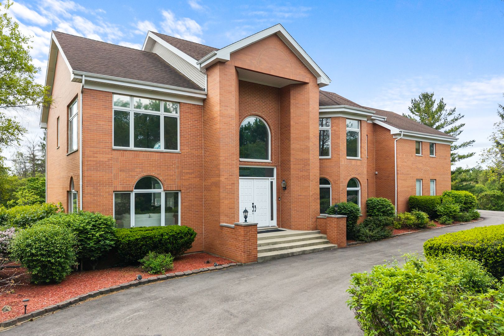 309 Dundee Road — Barrington, IL 60010