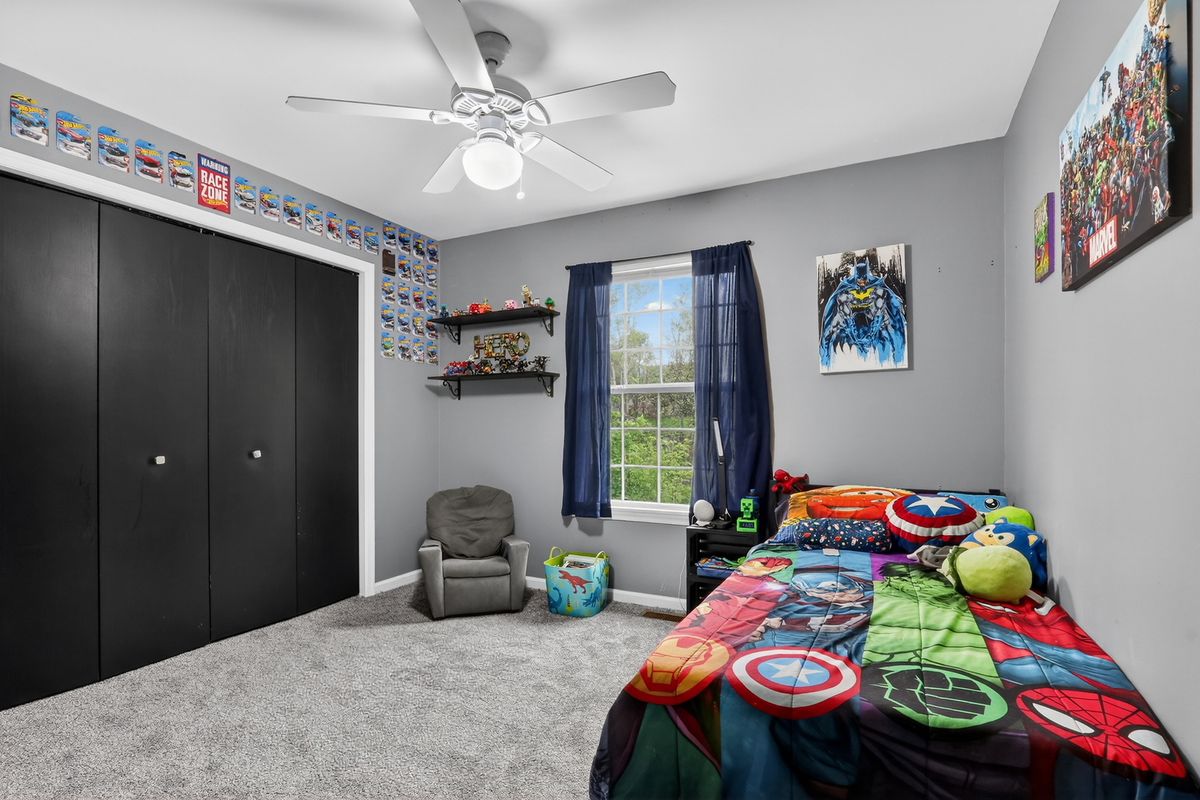 34782 N Oakside Avenue, Ingleside, IL 60041