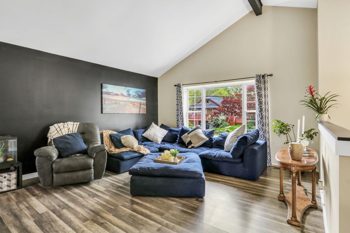 34782 N Oakside Avenue, Ingleside, IL 60041