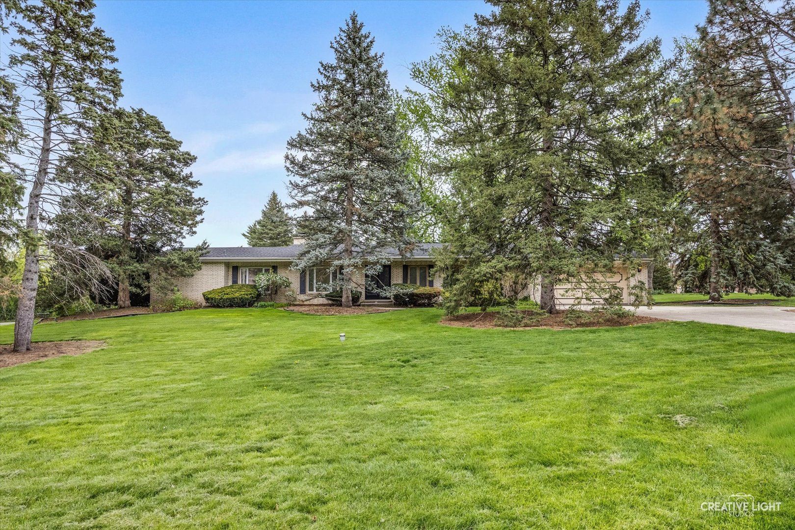 305 S Lambert Road — Glen Ellyn, IL 60137