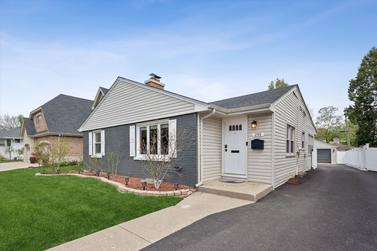291 Maple Avenue, Elmhurst, IL 60126