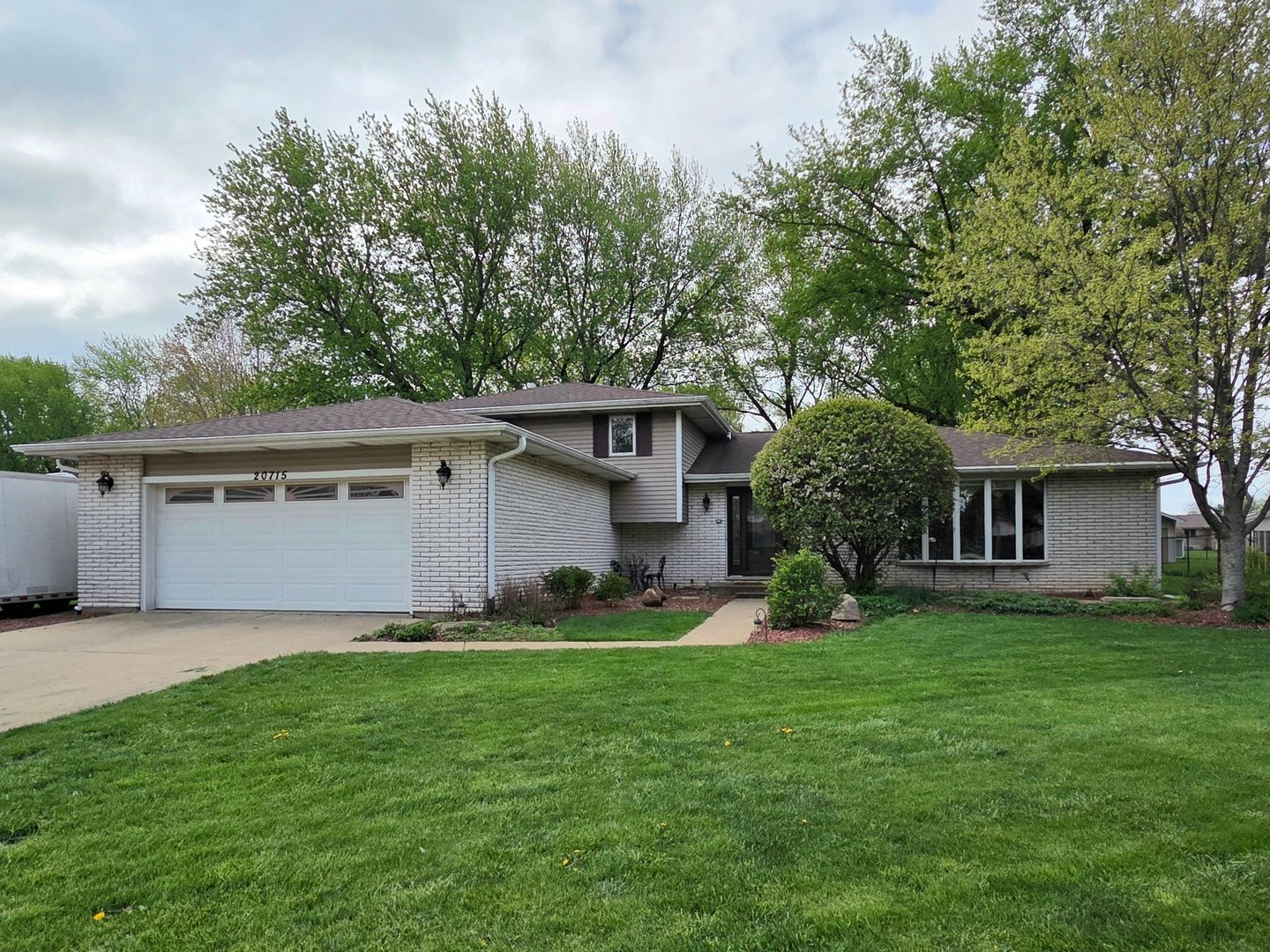 20715 Thomas Drive — Lockport, IL 60441