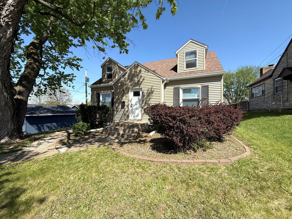 2325 Marquette Street, Davenport, IA 52804