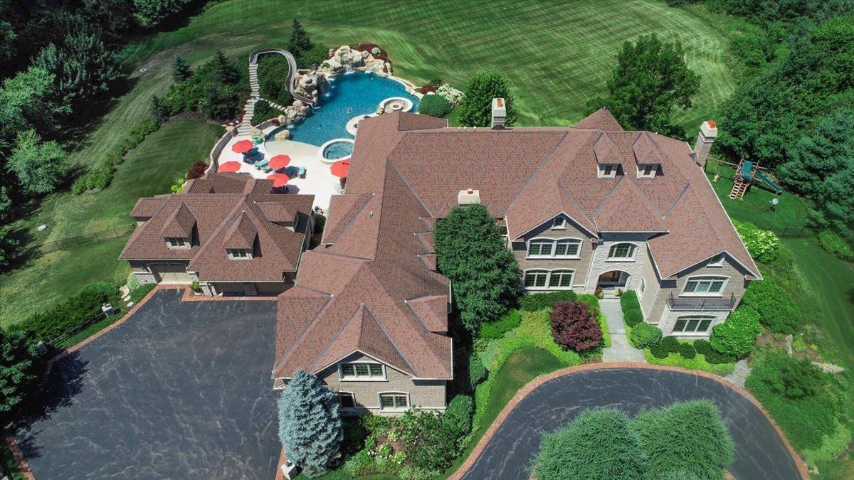 419 Valley Hill Road, Bull Valley, IL 60098