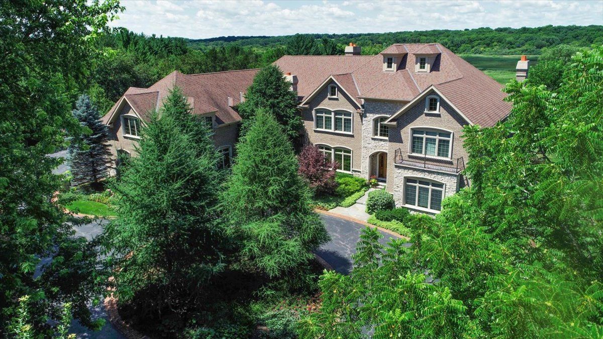 419 N Valley Hill Road, Bull Valley, IL 60098