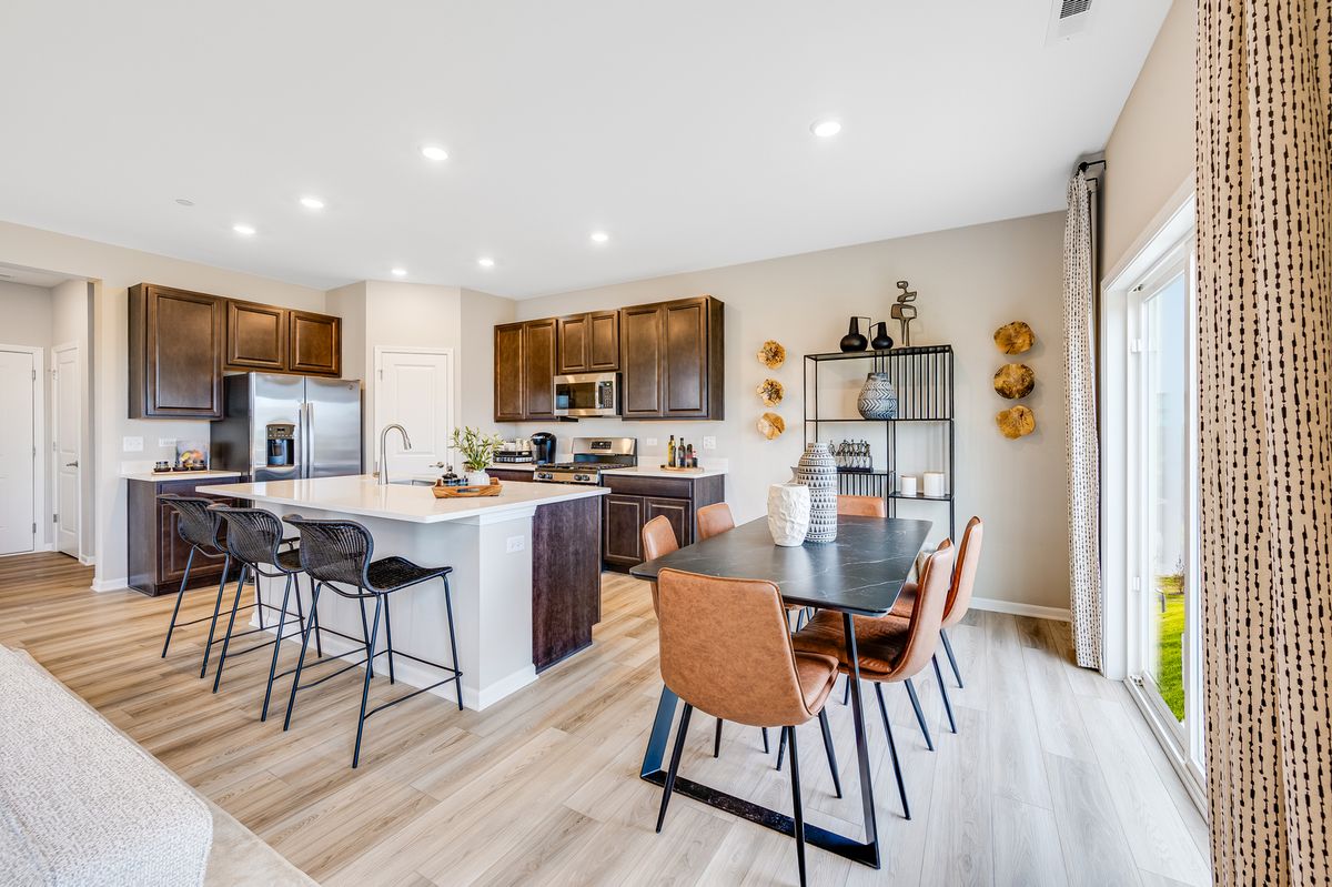 303 Red Oak Circle, Volo, IL 60020