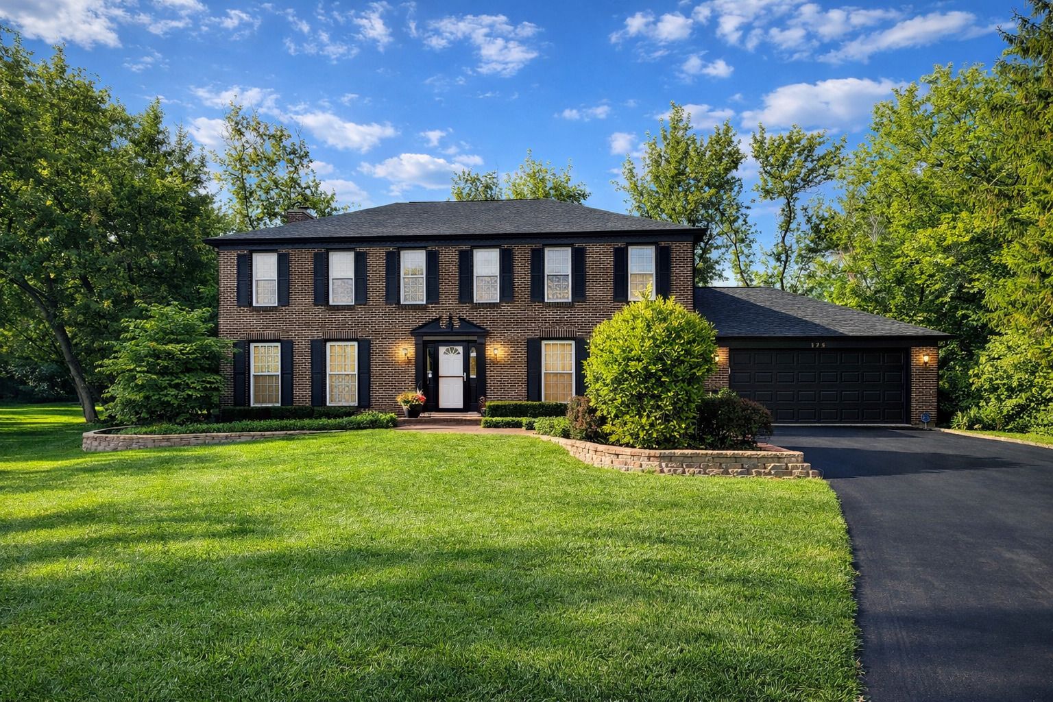 175 Hilltop Avenue — Barrington, IL 60010