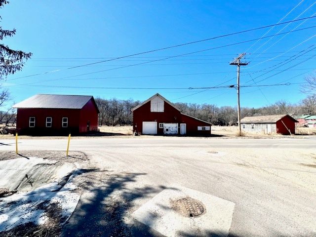 306 N Mill Street — Mt. Carroll, IL 61053