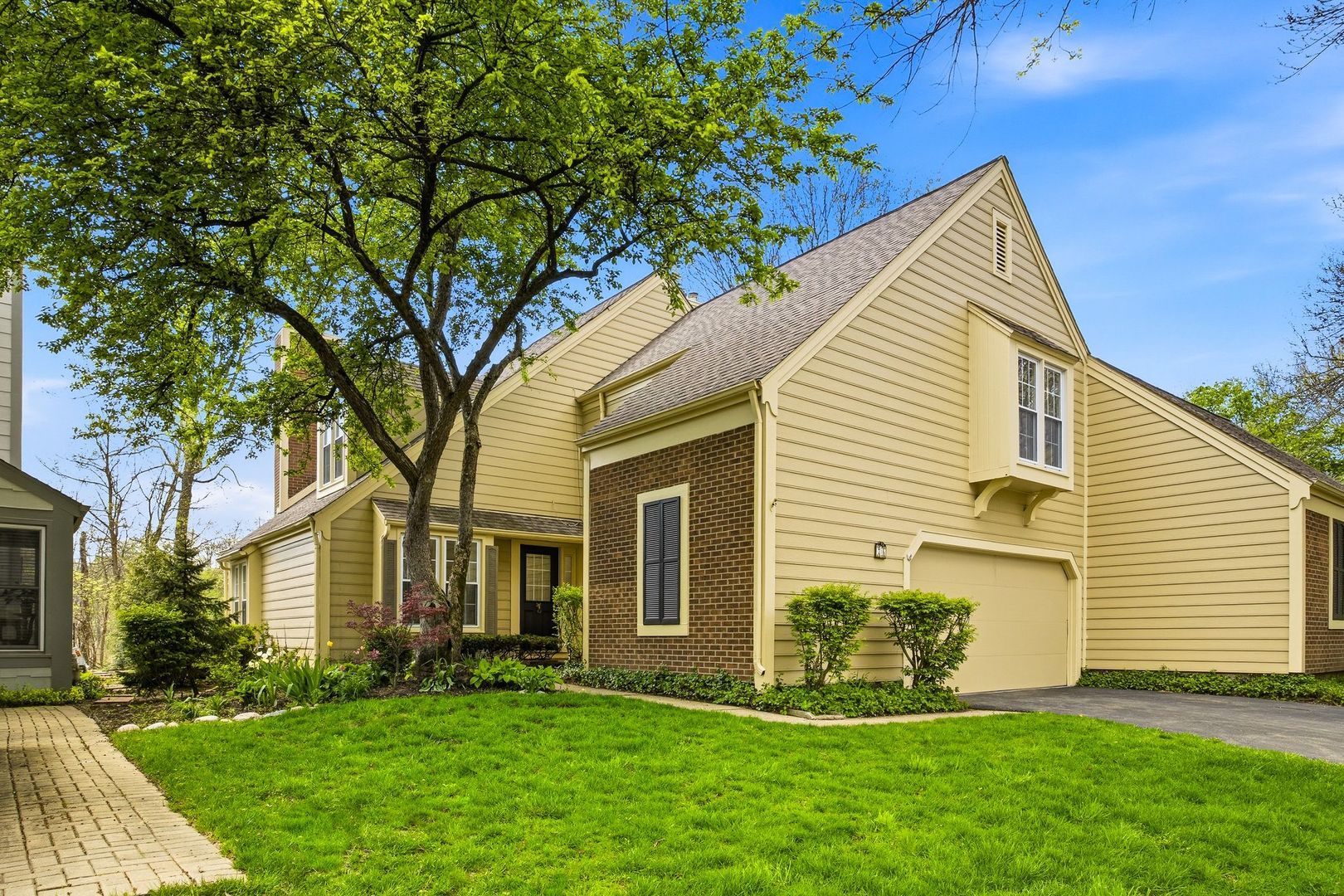 76 Whittington Course — St. Charles, IL 60174