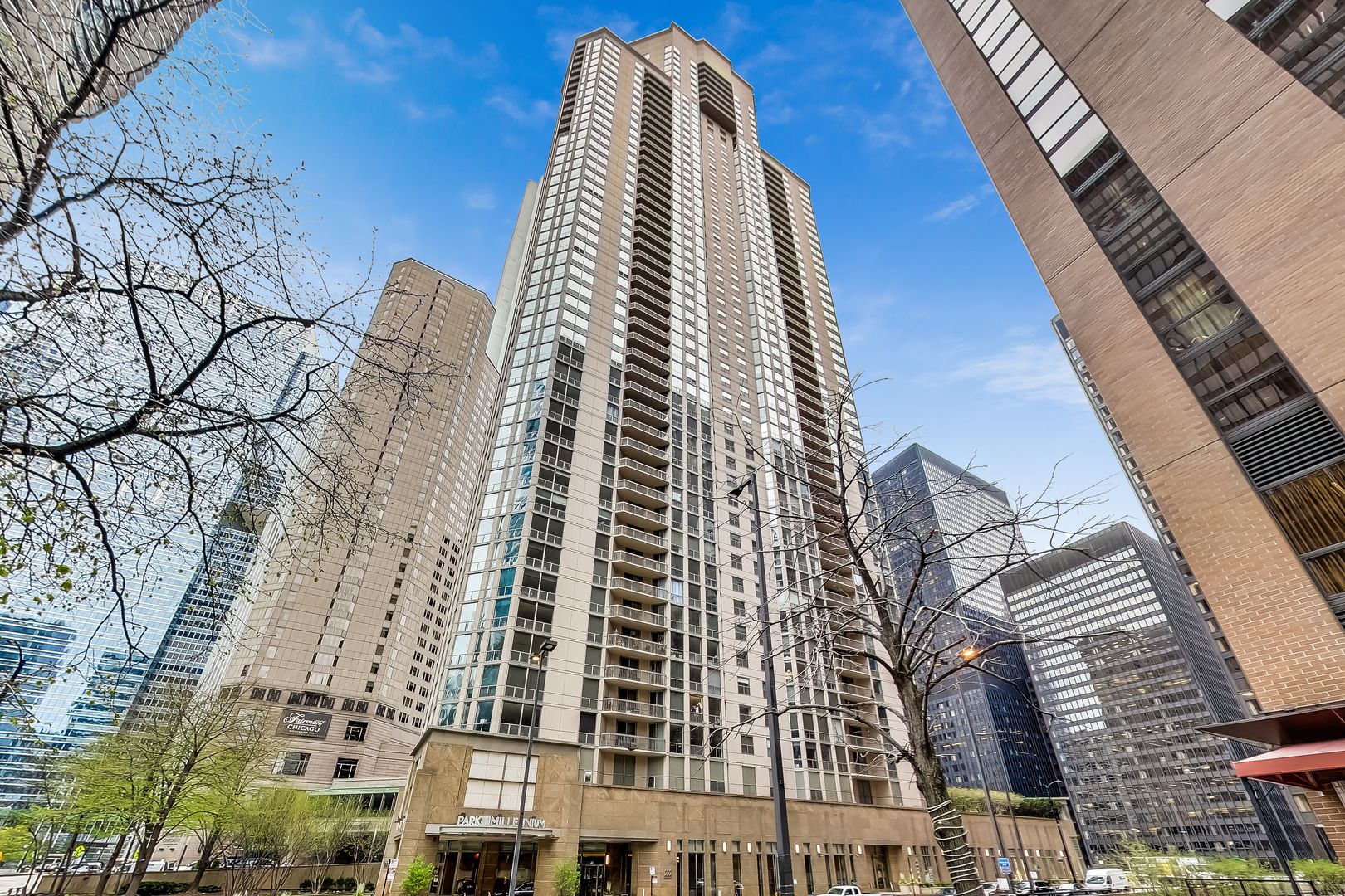 222 N Columbus Drive #711 — Chicago, IL 60601