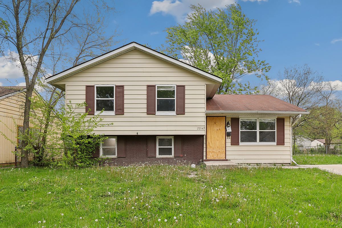 22147 Churchill Drive, Richton Park, IL 60471