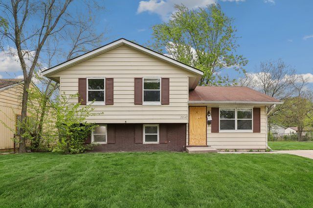 22147 E Churchill Drive, Richton Park, IL 60471