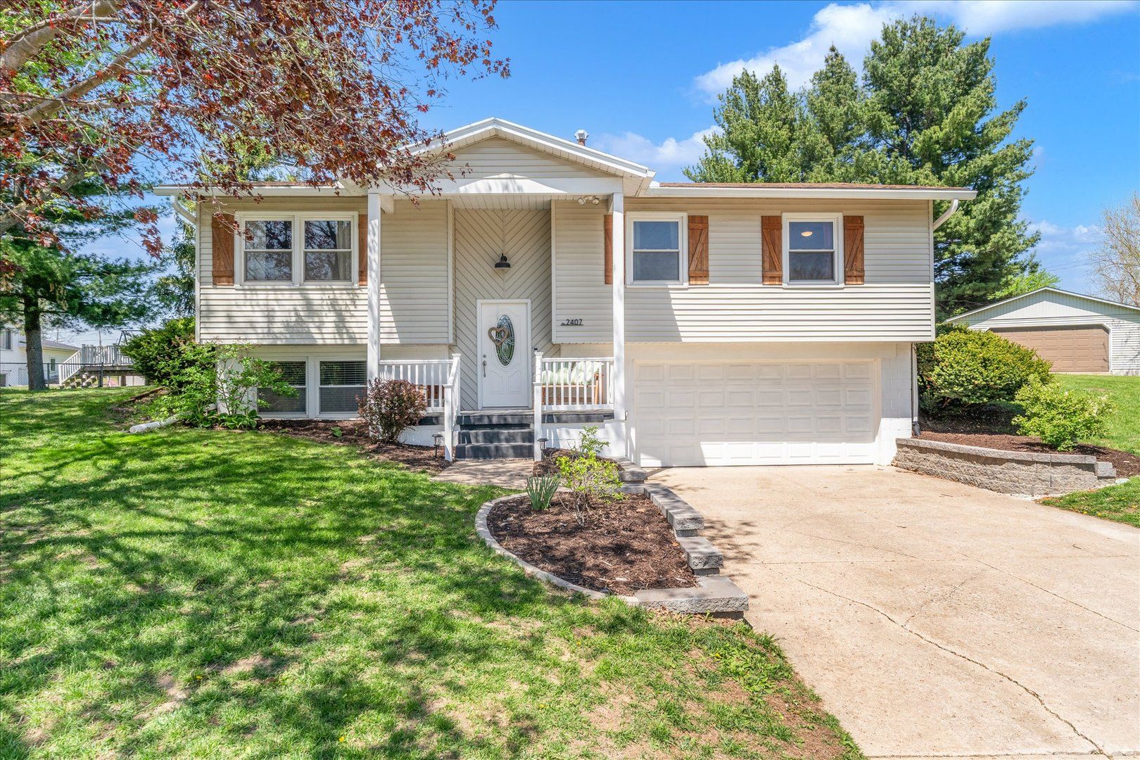 2407 117th Avenue Court W — Milan, IL 61264