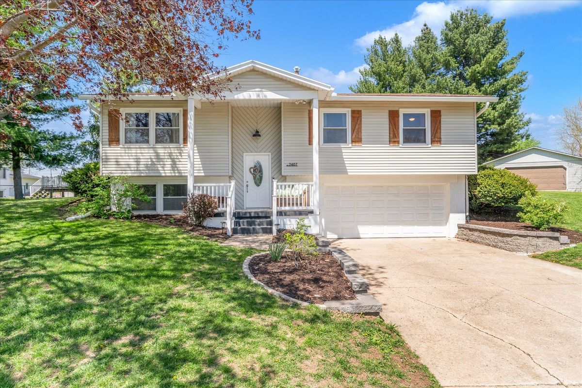 2407 117th Avenue Court, Milan, IL 61264