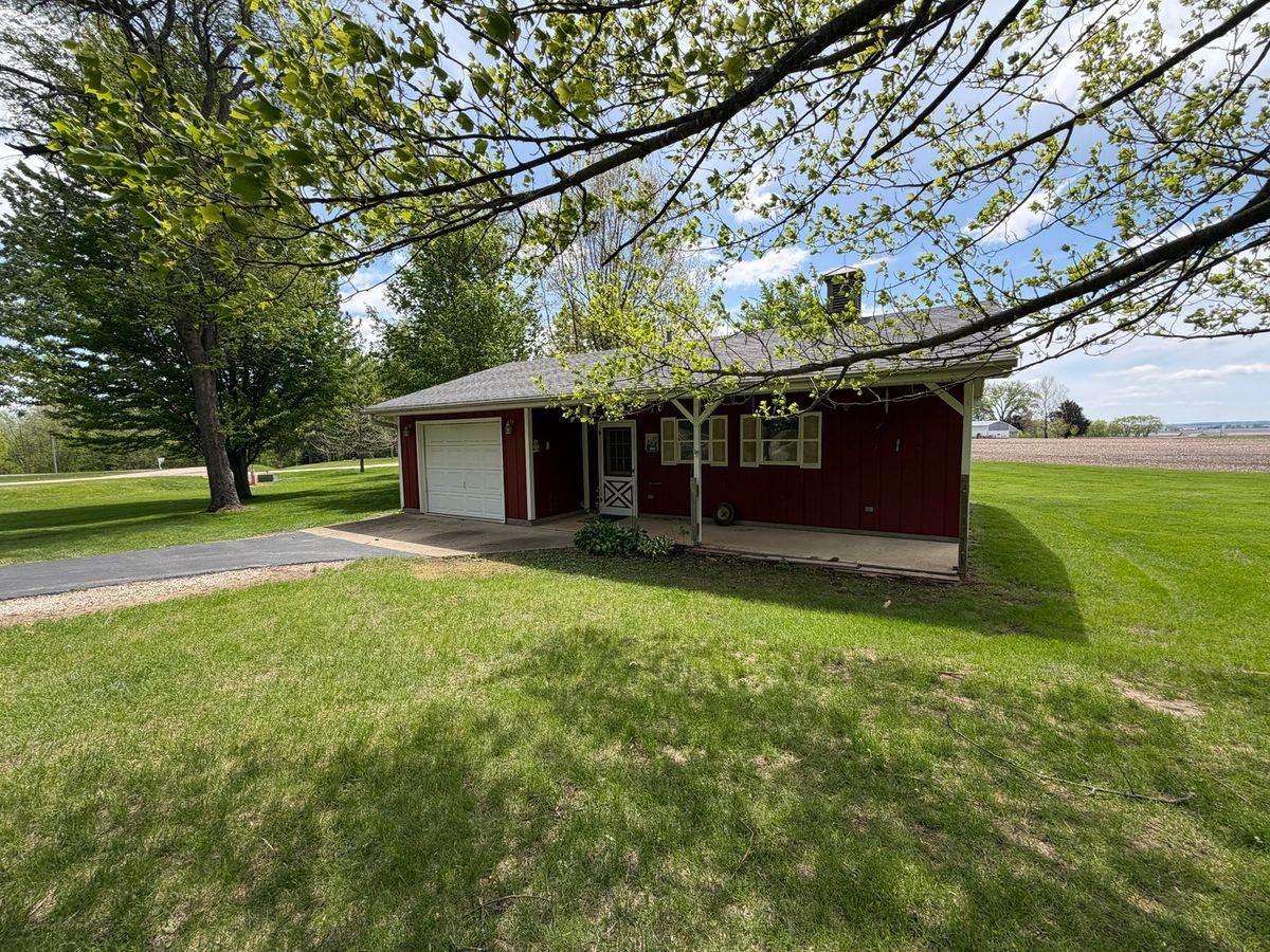 8507 Hickory Hills Drive, Fenton, IL 61251
