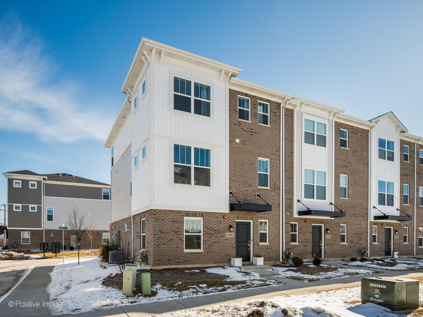 1080 Bogart Street — Des Plaines, IL 60018