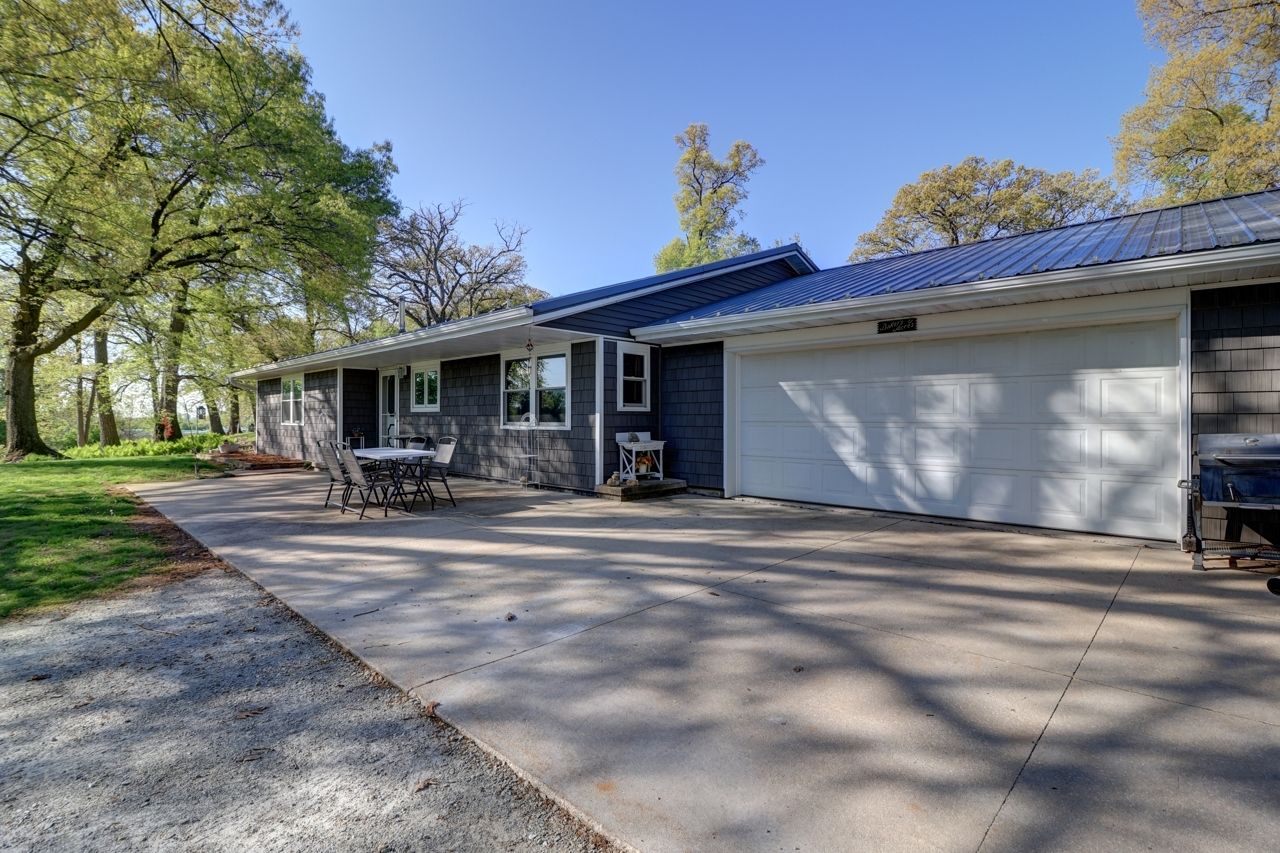14755 Fenton Road — Morrison, IL 61270