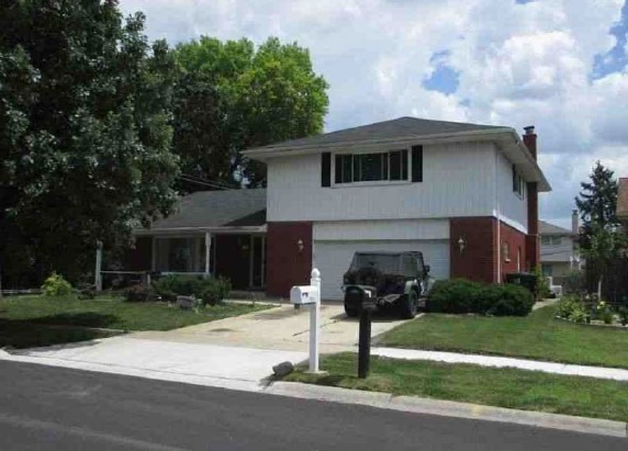 17001 Everett Avenue, South Holland, IL 60473