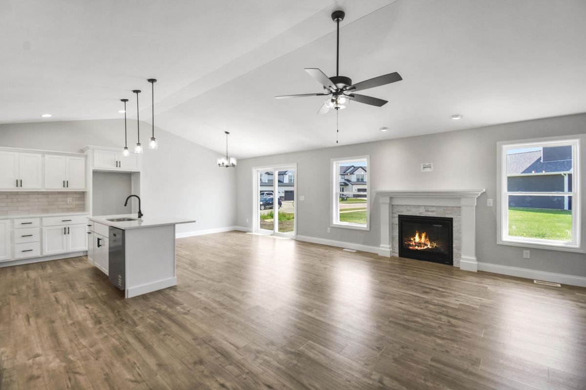 704 Cates Drive, Mahomet, IL 61853