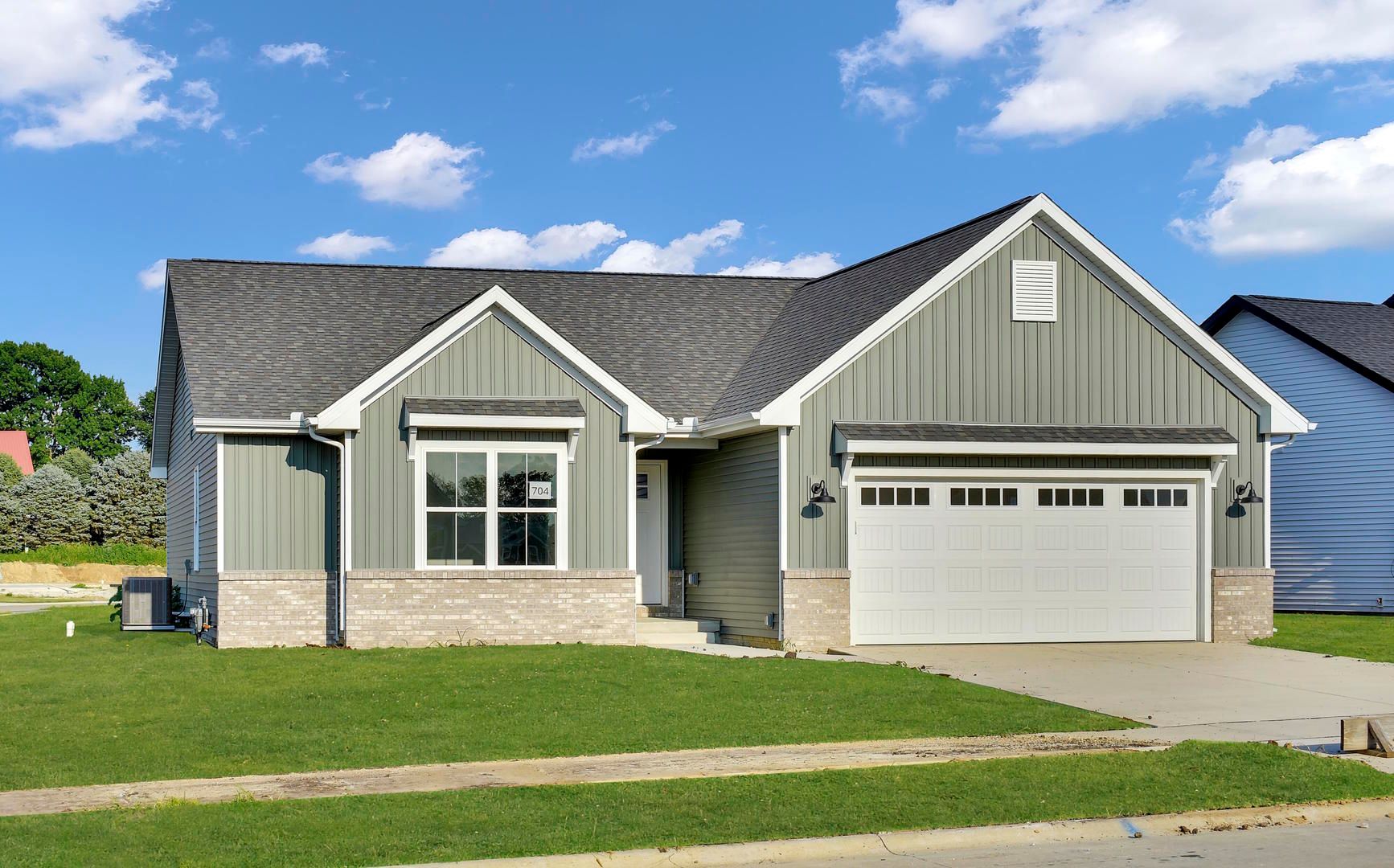 704 Cates Drive — Mahomet, IL 61853
