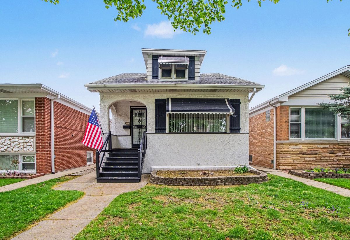 5335 Moody Avenue, Chicago, IL 60630