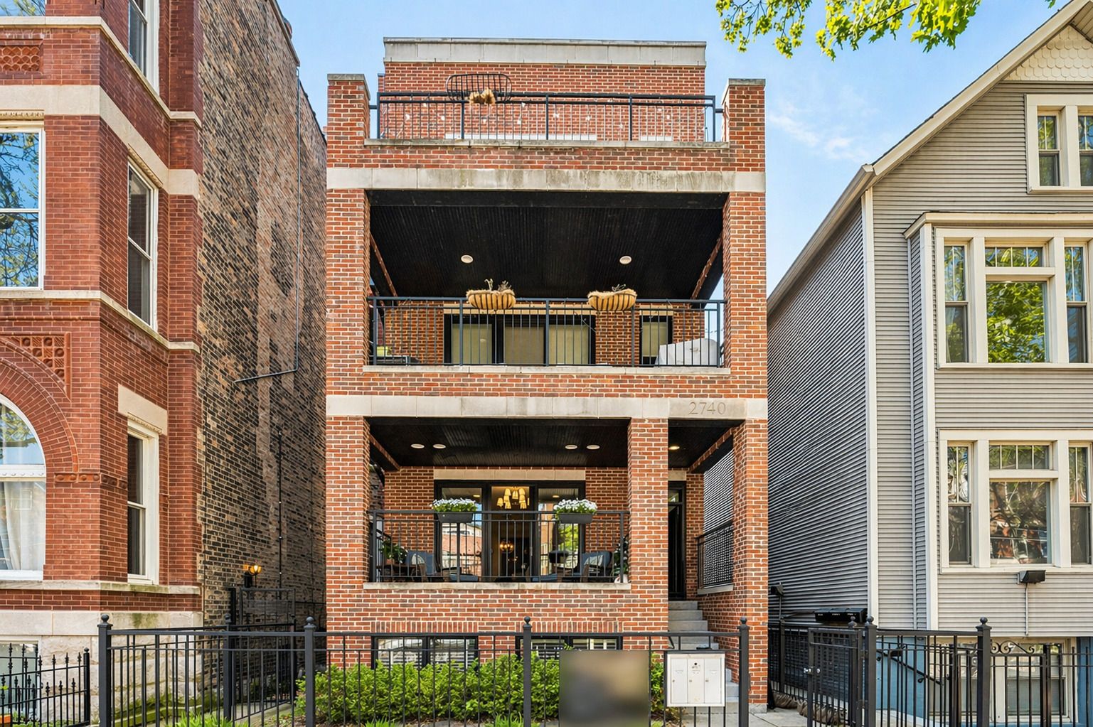 2740 N Seminary Avenue #1 — Chicago, IL 60614