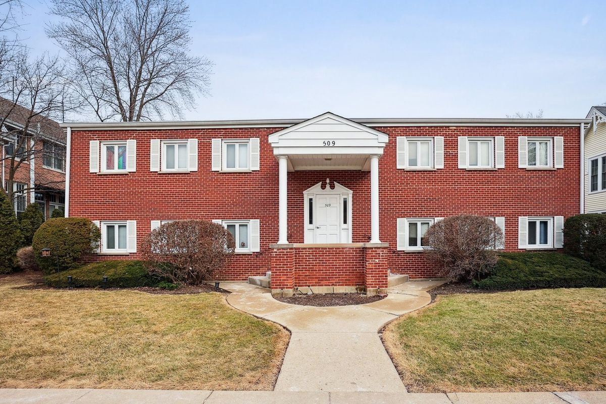 509 Dunton Avenue, Arlington Heights, IL 60004