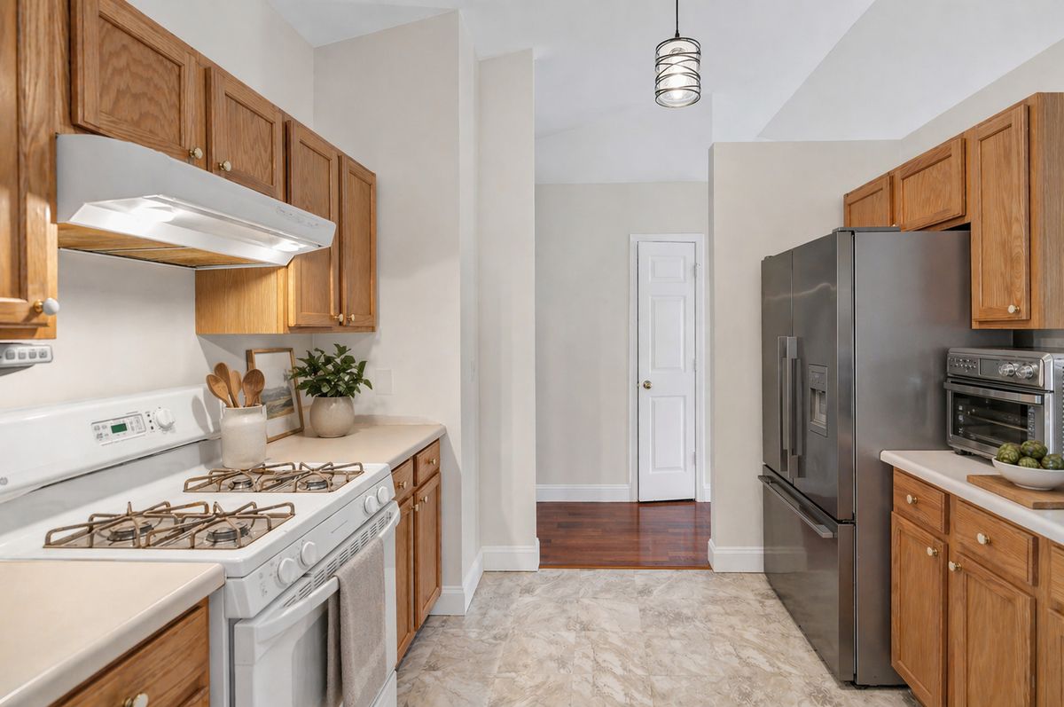 3355 Blue Ridge Drive, Carpentersville, IL 60110