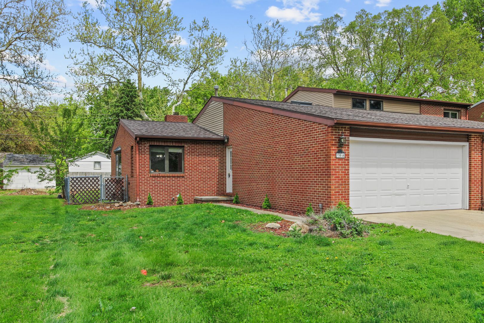 3304 Halifax Drive #B — Champaign, IL 61822