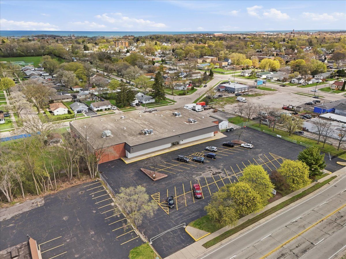1301 Lewis Avenue, Waukegan, IL 60085