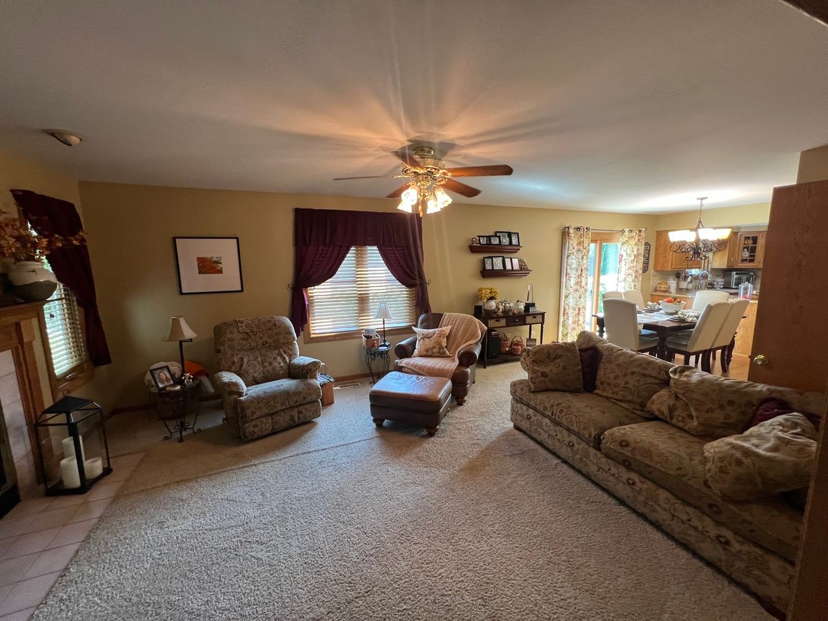 26704 S Overland Drive, Channahon, IL 60410